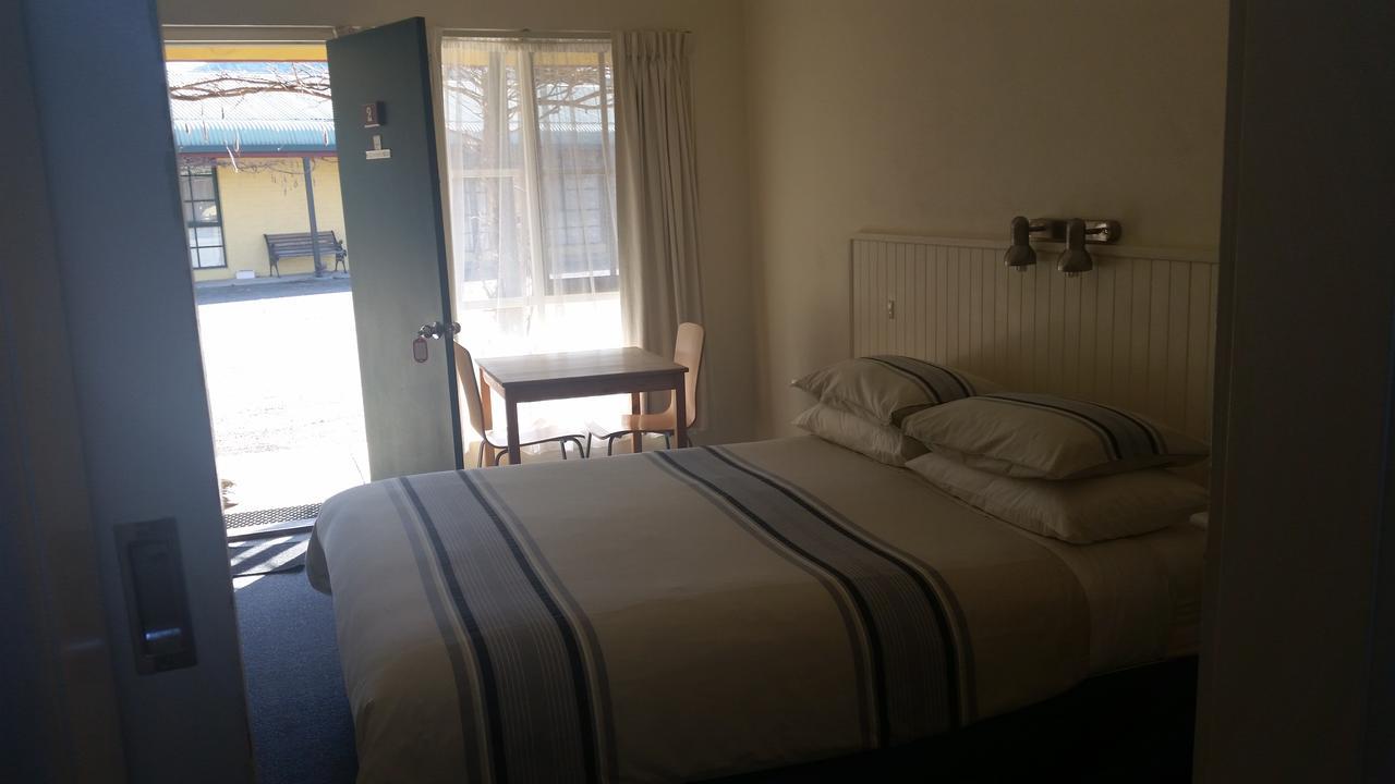 Omeo Motel Esterno foto