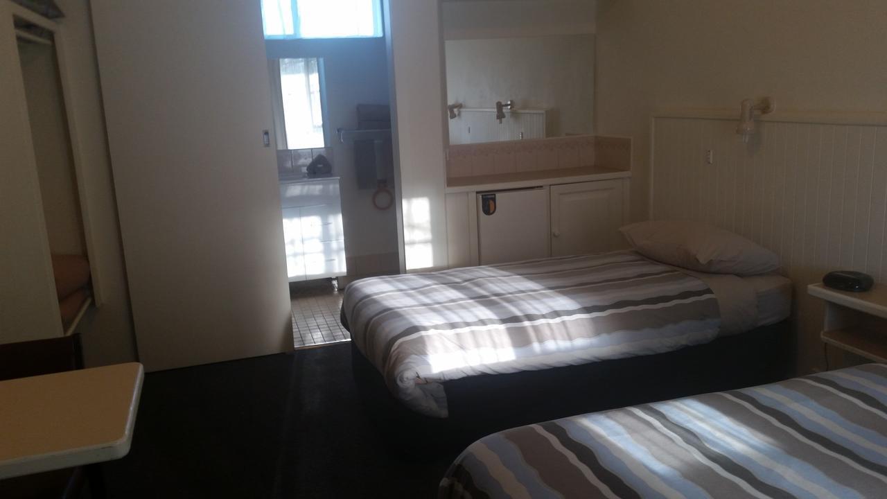 Omeo Motel Esterno foto